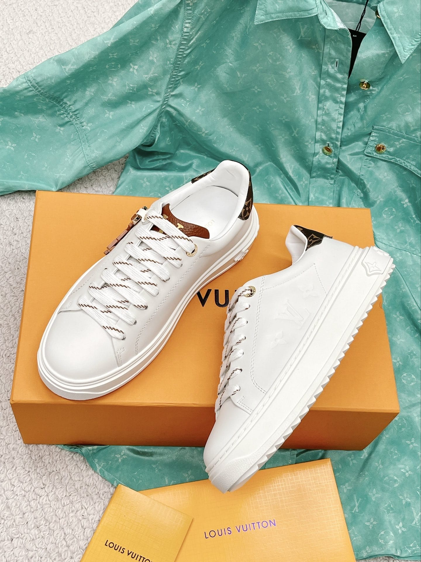 Louis Vuitton Time Out Sneaker 1Aadmt