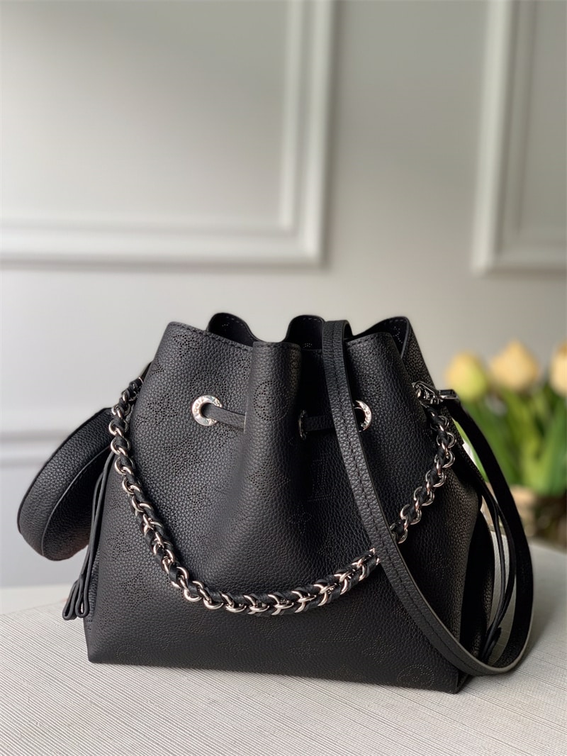 Louis Vuitton Bella Black 22Cm M57070
