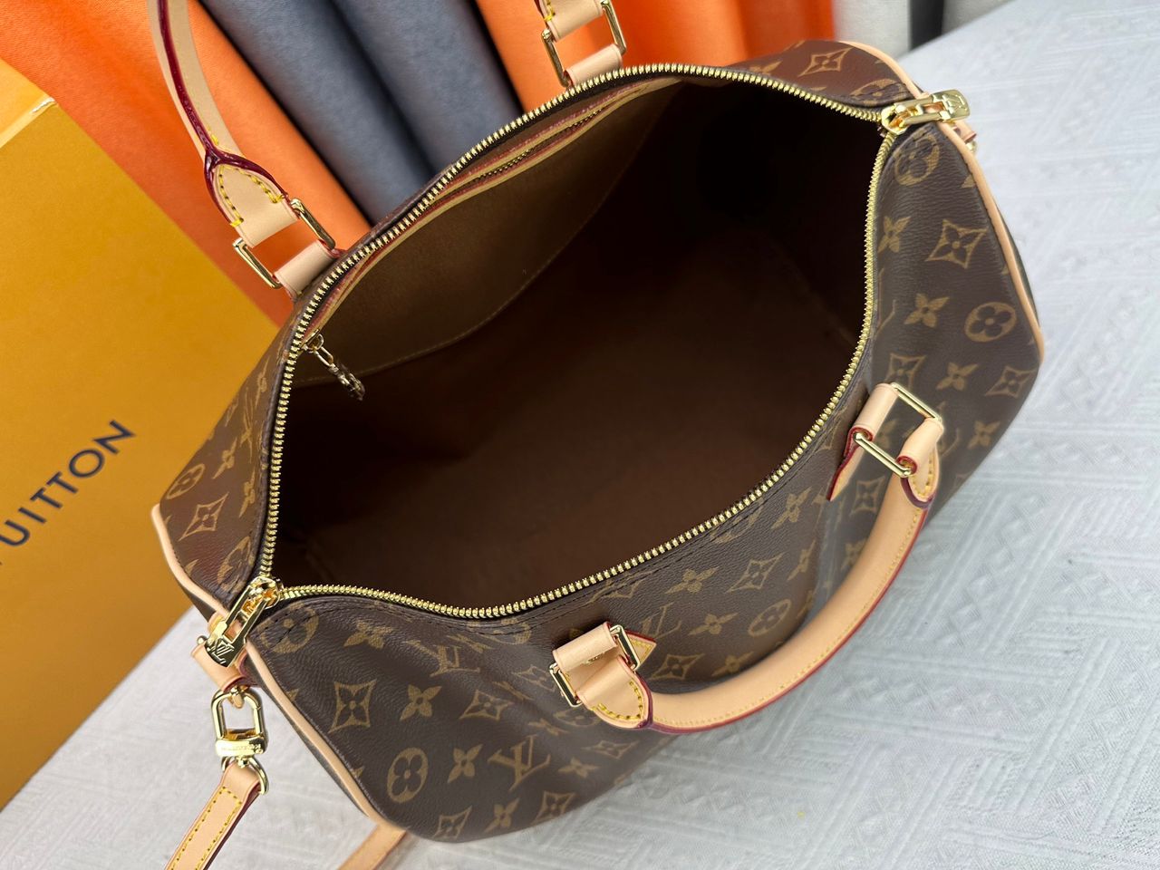 Louis Vuitton Speedy Bandouliere 35 Monogram Canvas 35cm