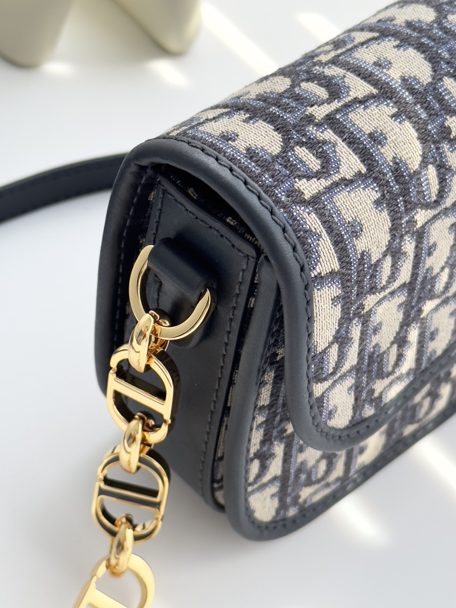 Dior-𝟯𝟬cm- Montaigne𝗔𝘃𝗲𝗻𝘂𝗲 enamel chain