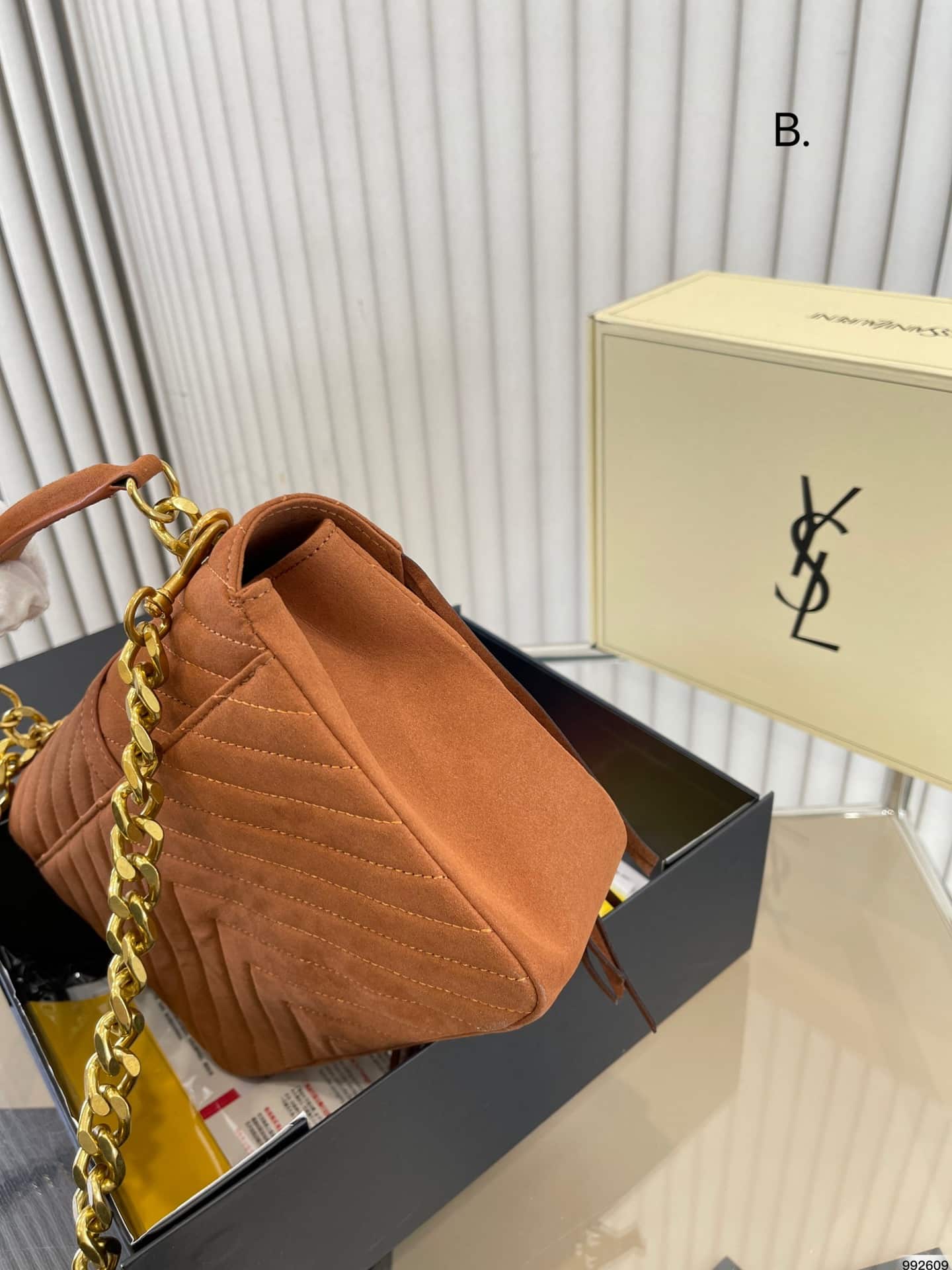 Saint Laurent Medium College Chain Bag In Suede Cinnamon 24cm 531705 0u0k7 7761