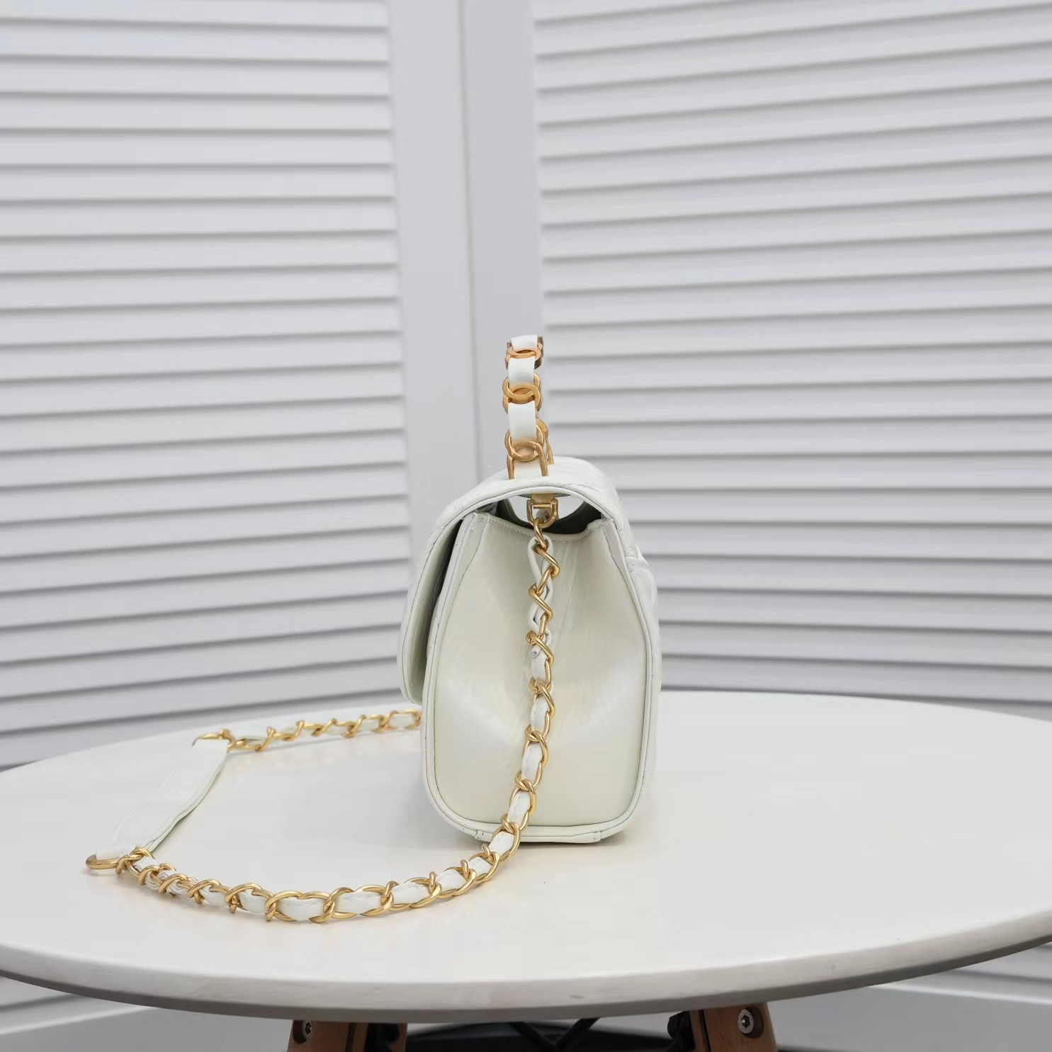 Chanel Mini Flap Handle White 19Cm/7.6in