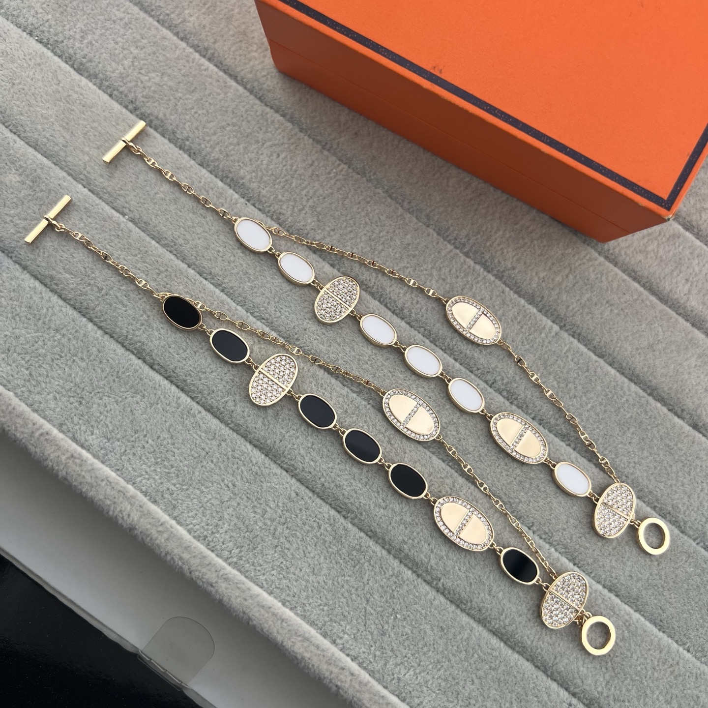 Ceramic diamond-encrusted double-layer bracelet