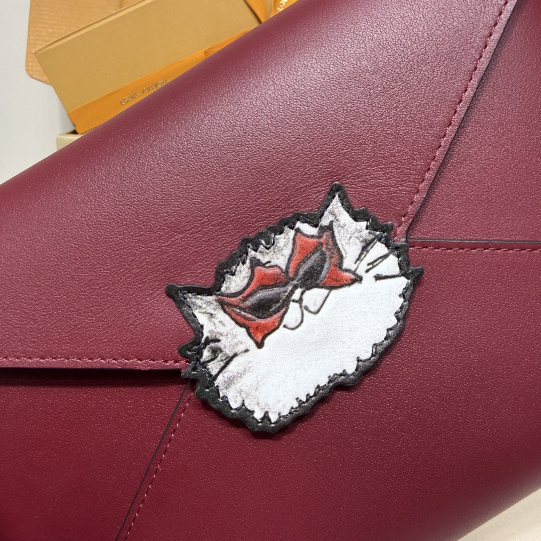 LV  M25760 Kirigami Pochette