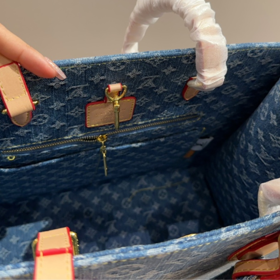 Louis Vuitton New Lv Remix Onthego Mm Denim Blue 35Cm M46871
