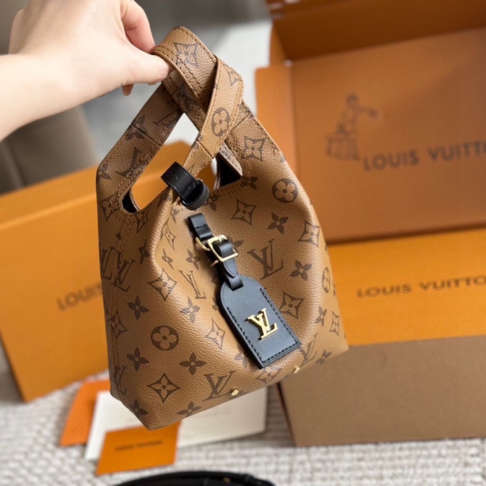 Louis Vuitton Atlantis BB Monogram Reverse Coated Canvas 18Cm M46816