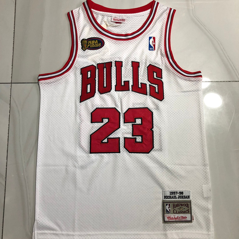Michael Jordan Chicago Bulls 23 White MN