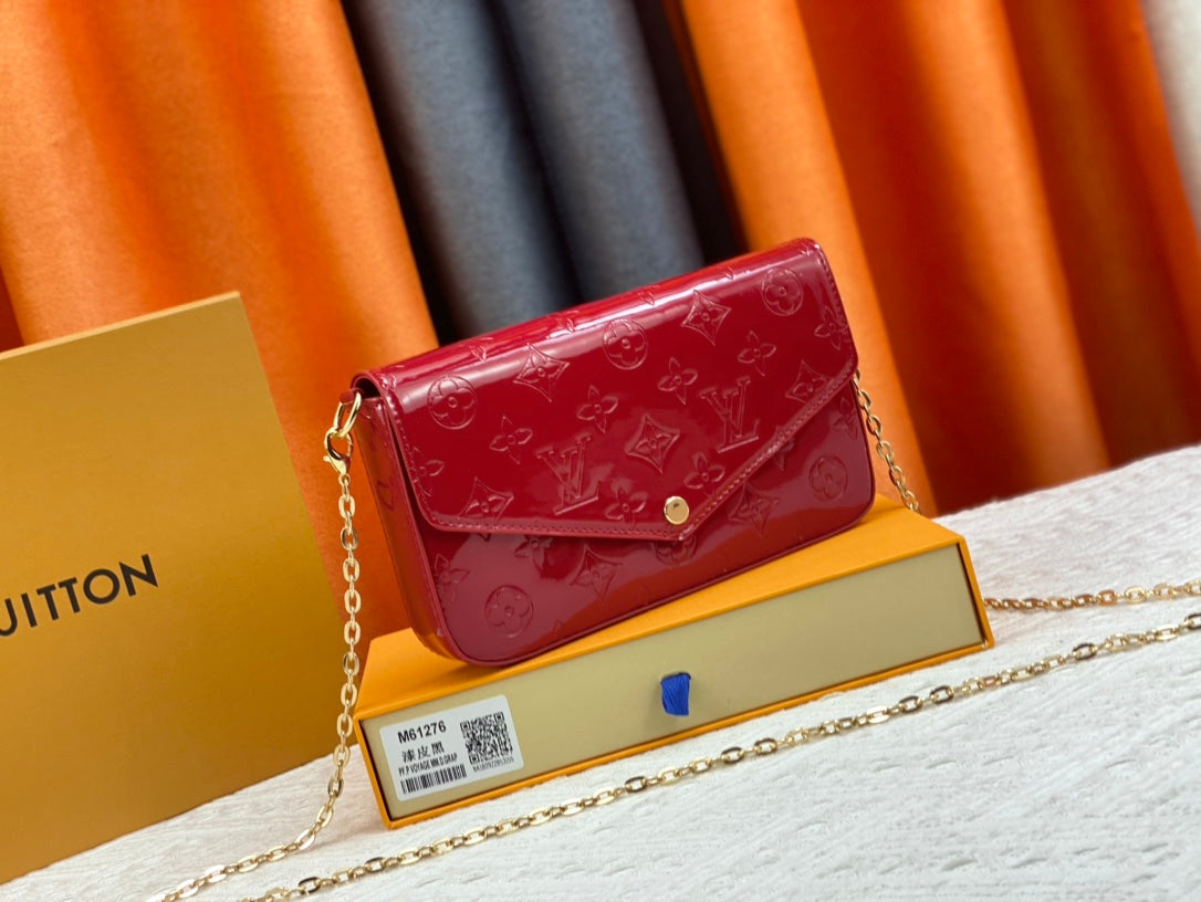 Louis Vuitton Pochette F Licie Red 21Cm