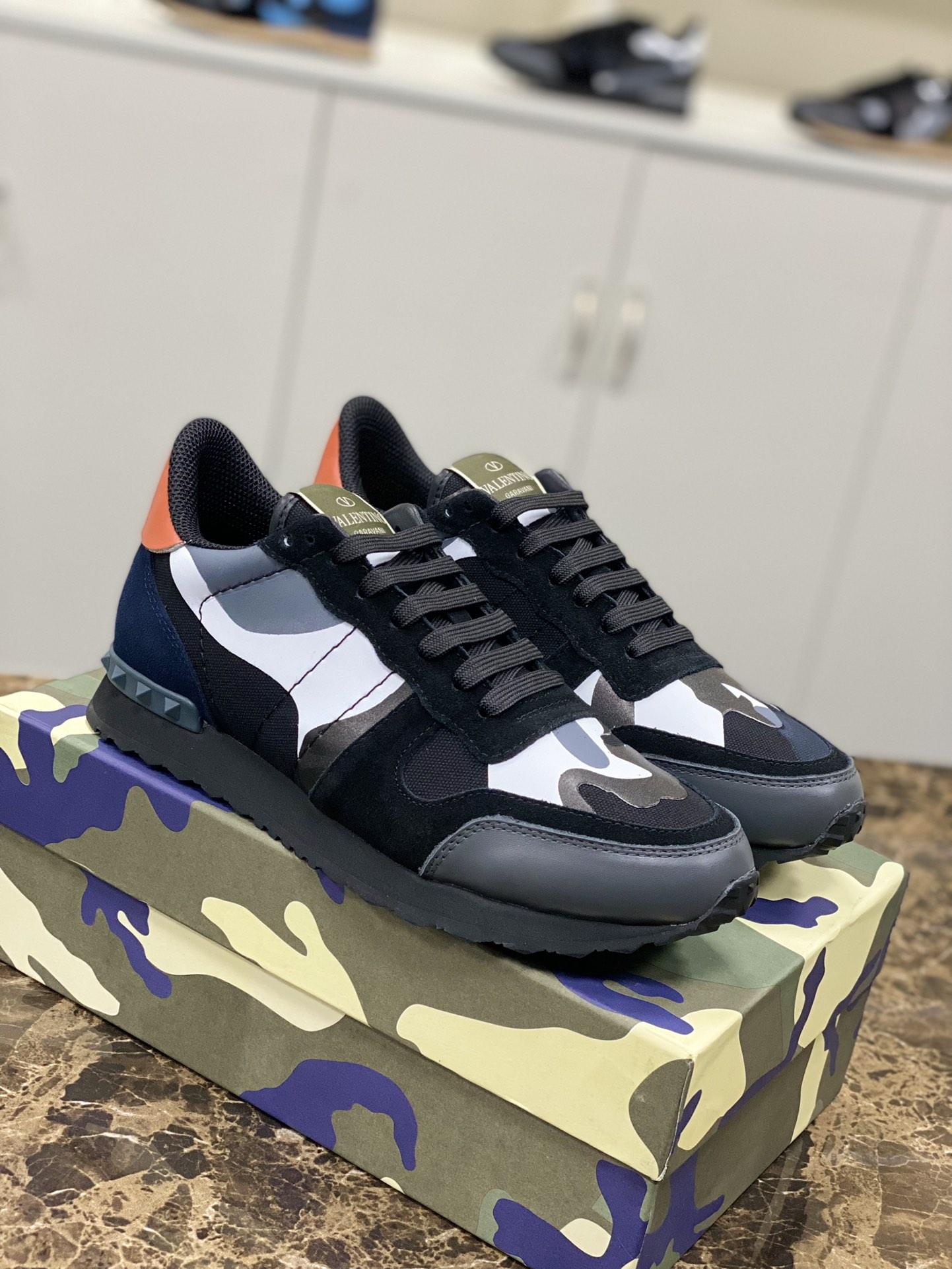 Valentino Sneakers