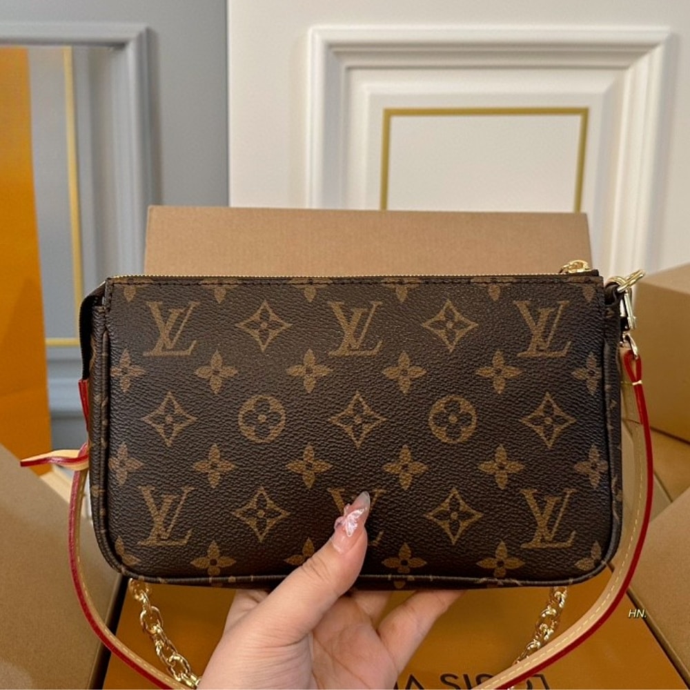 Louis Vuitton Pochette Accessoires Monogram Canvas Brown 23Cm M82766
