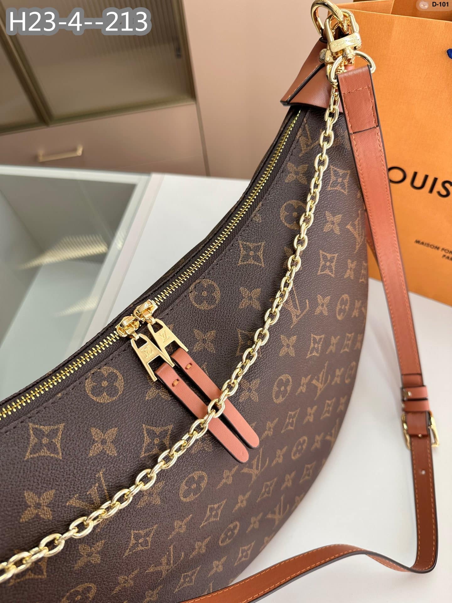 Louis Vuitton Loop Hobo Monogram Canvas Brown 35Cm M46311
