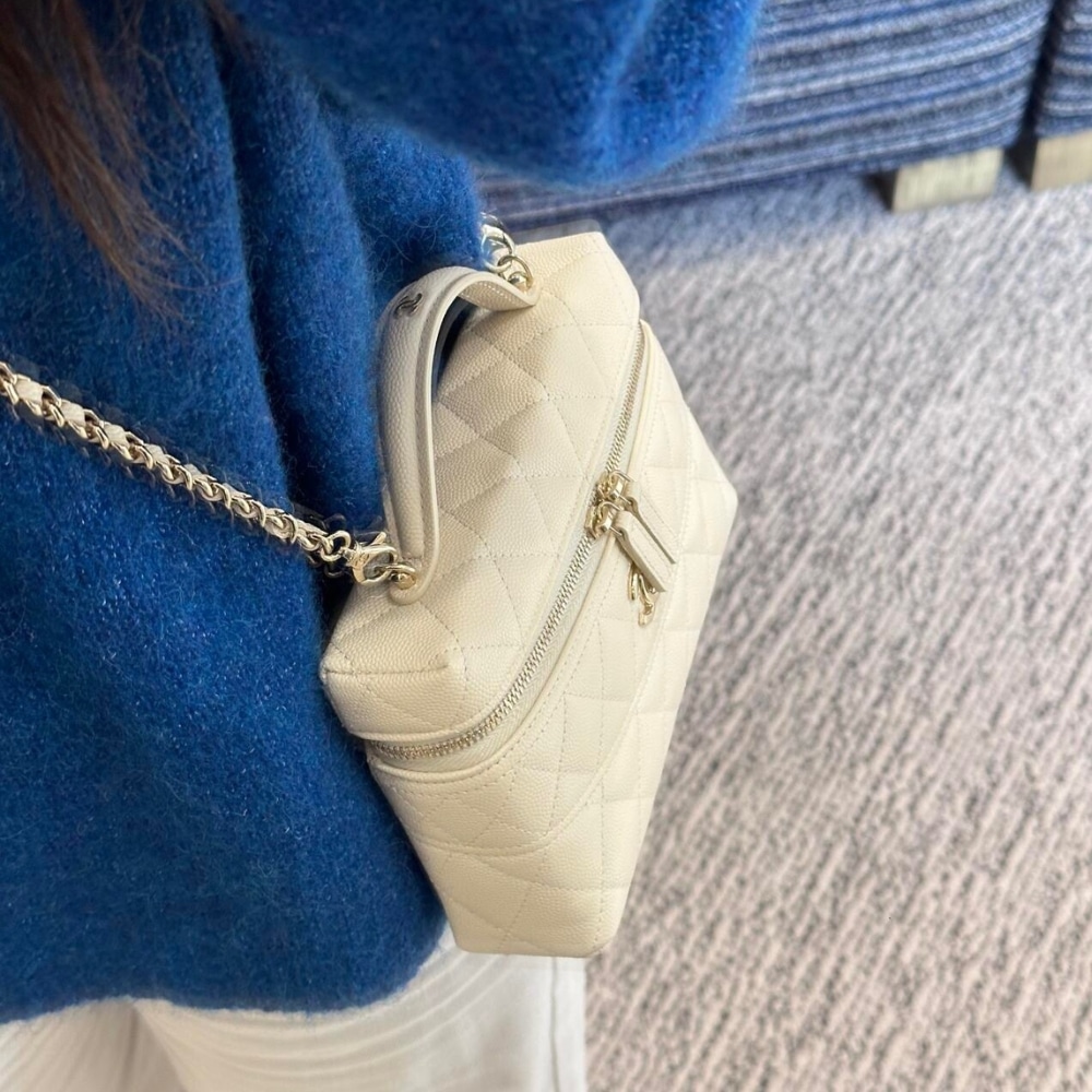 Chanel Long Vanity With Chain White 19.5Cm/7.7in
