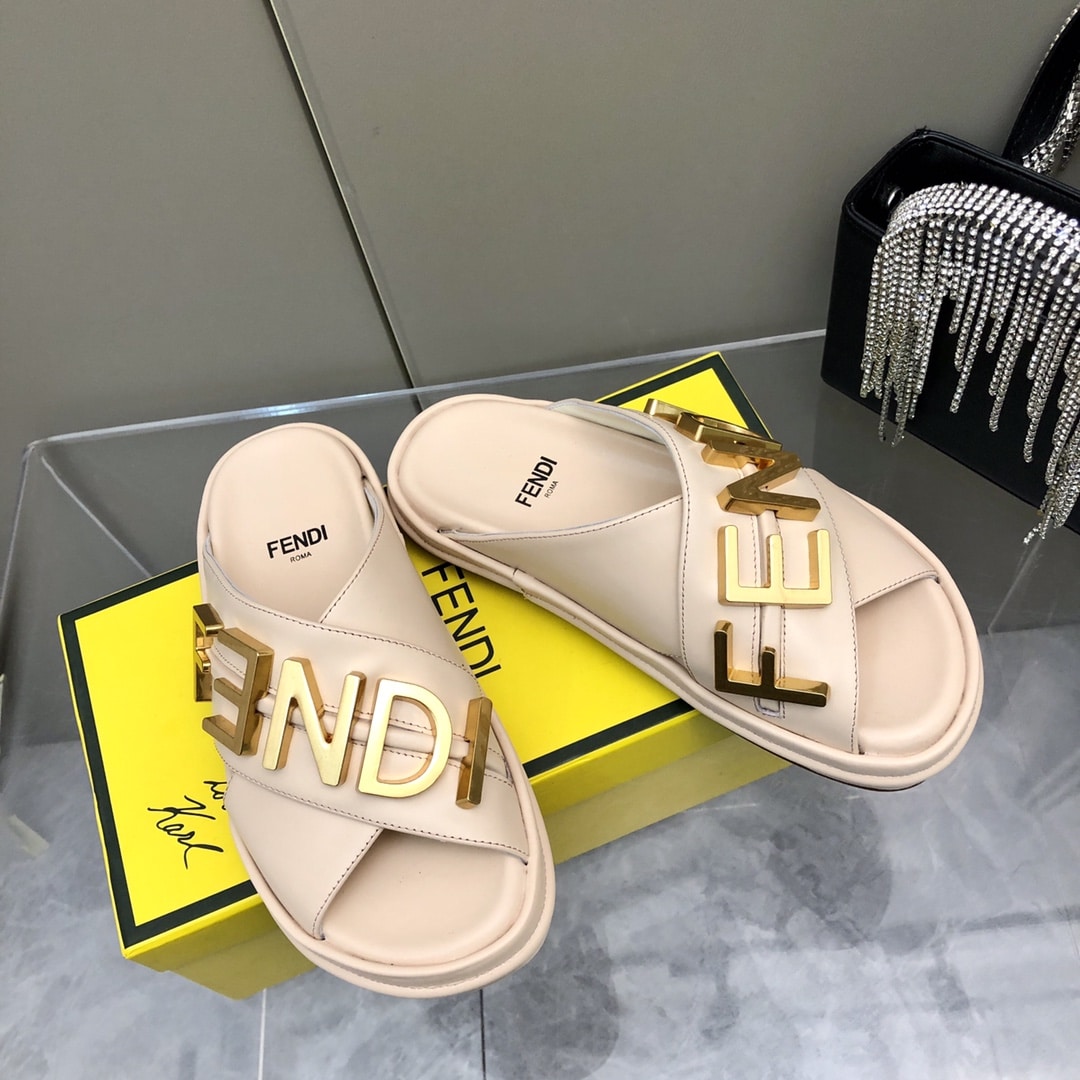 Fendi Fendigraphy Leather Slides Light Pink