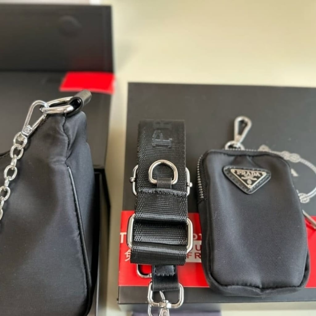 Prada Re Edition 2005 Re Nylon Bag Black 22cm 1BH204 R064 F0002 V V9L
