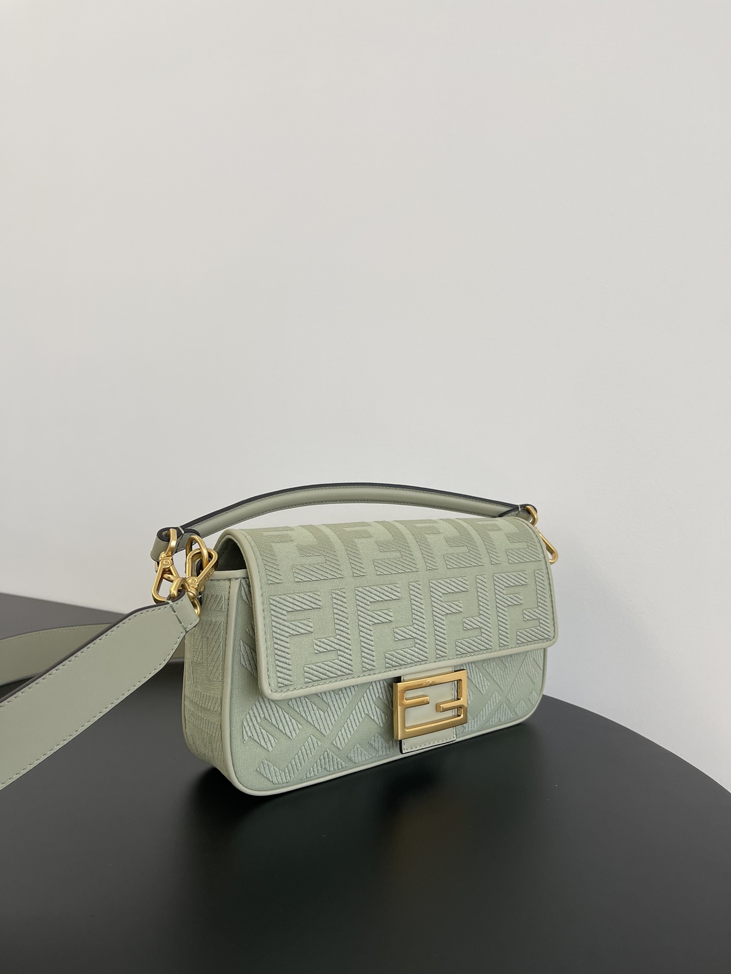 Fendi Baguette Leather Bag 26cm/ 10.2in