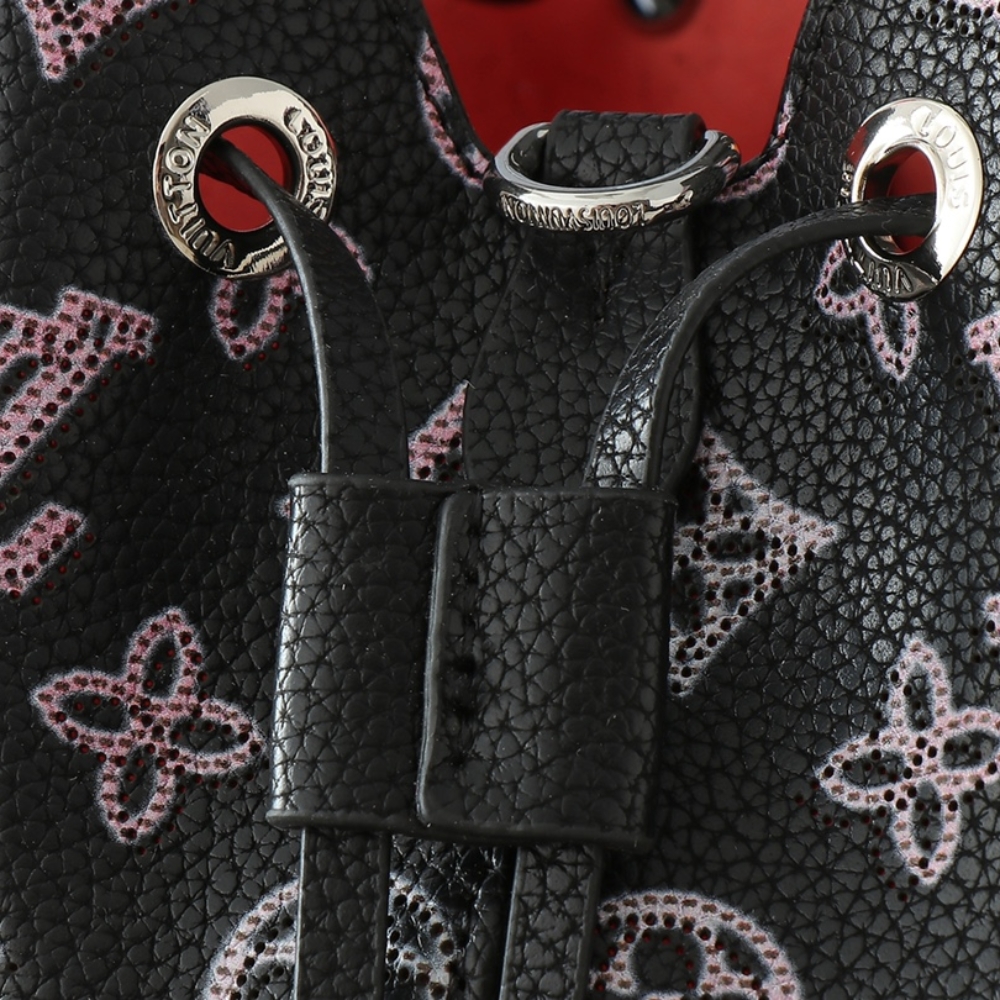 Louis Vuitton Bella Black /Amp Pink 22Cm
