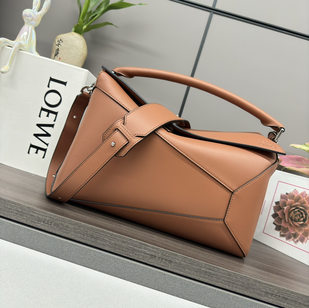 Medium Puzzle Edge bag in classic calfskin