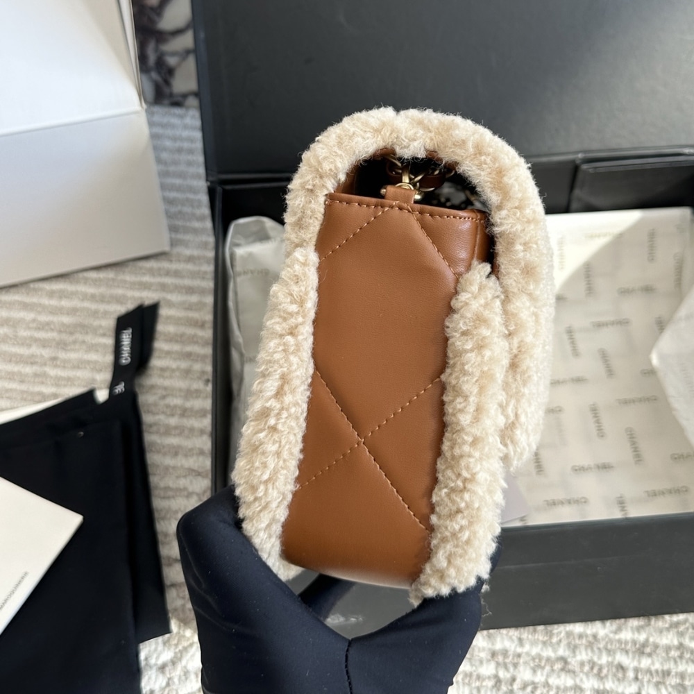Chanel Flap Bag Shearling Beige And Brown 23Cm As5149 B18194 Nzw48