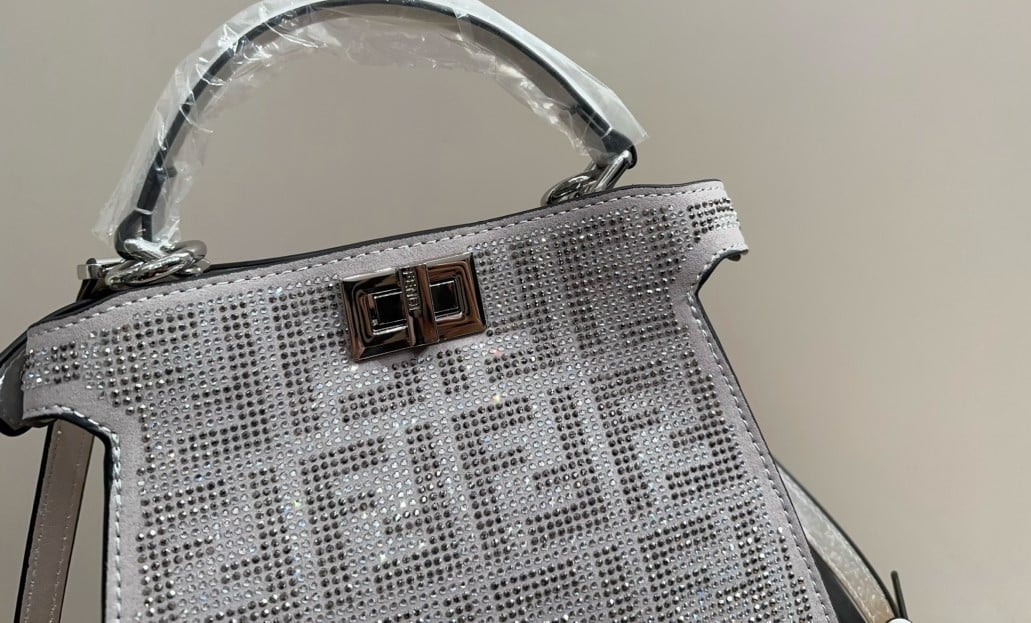 Fendi Peekaboo Iseeu Petite Silver Leather Bag With Crystal Ff Motif 21Cm 8Bn335Apkff1Jsu