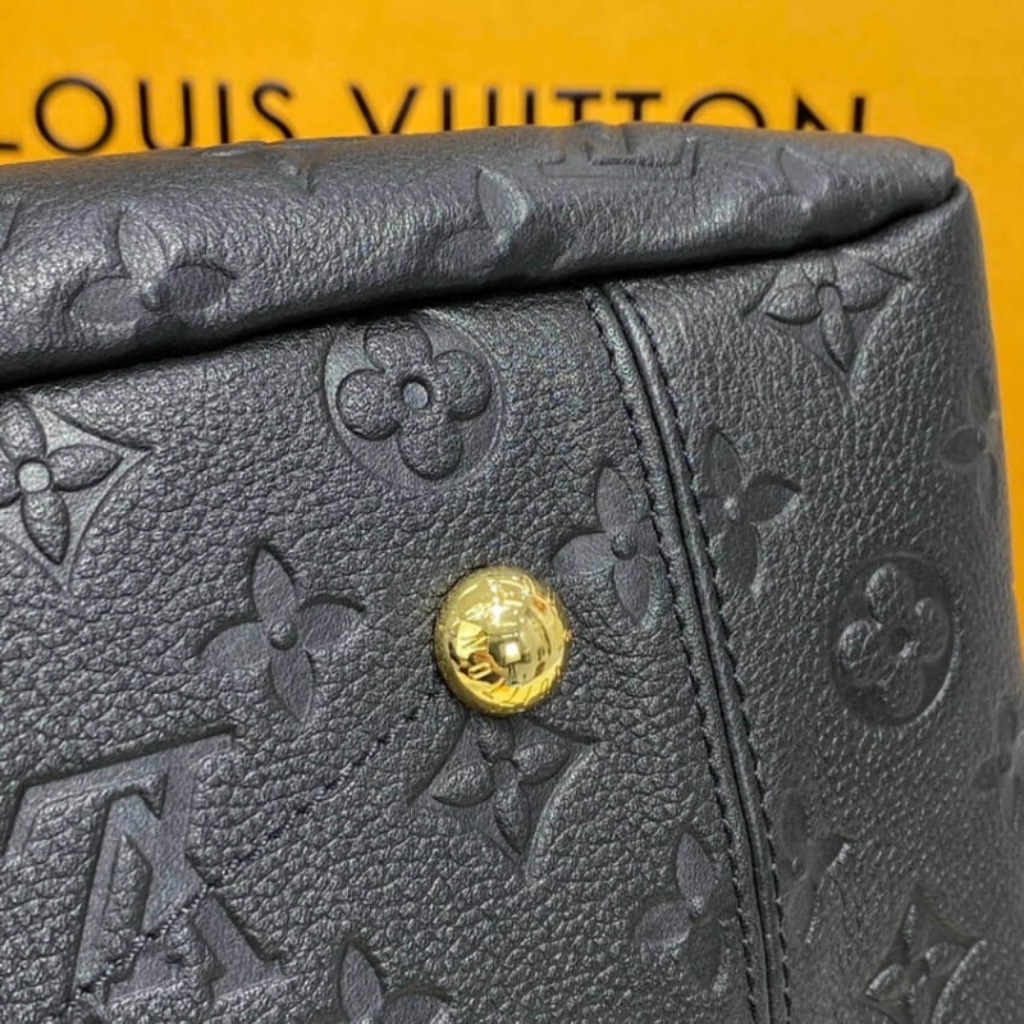 Louis Vuitton Artsy MM Monogram Empreinte Leather Black 41cm M41066
