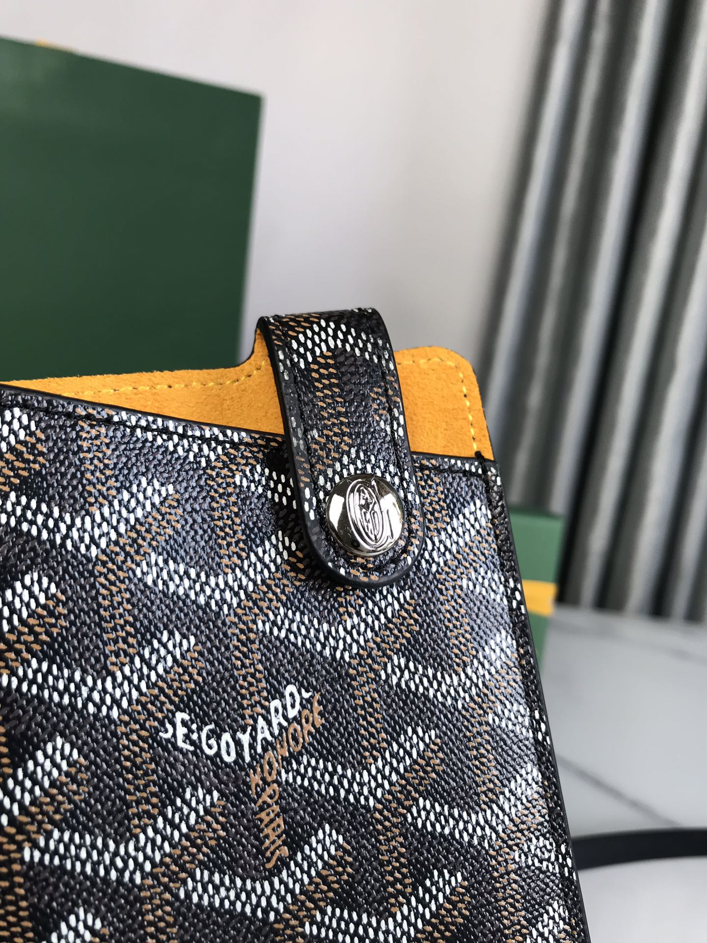 Goyard Montmartre Gm Case 18 Cm Black Goyardine Canvas
