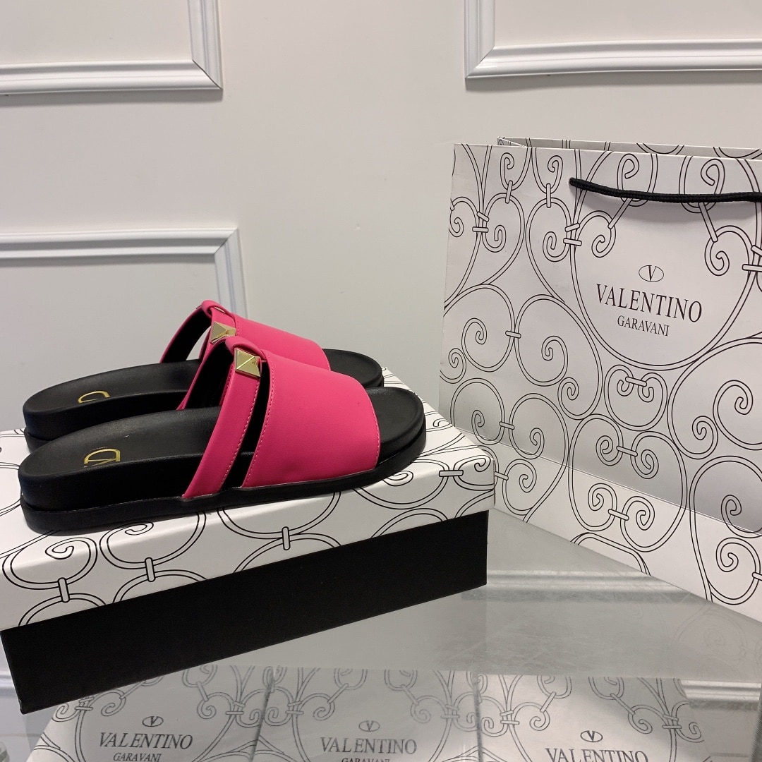 Valentino Rockstud Pink Slide Sandals