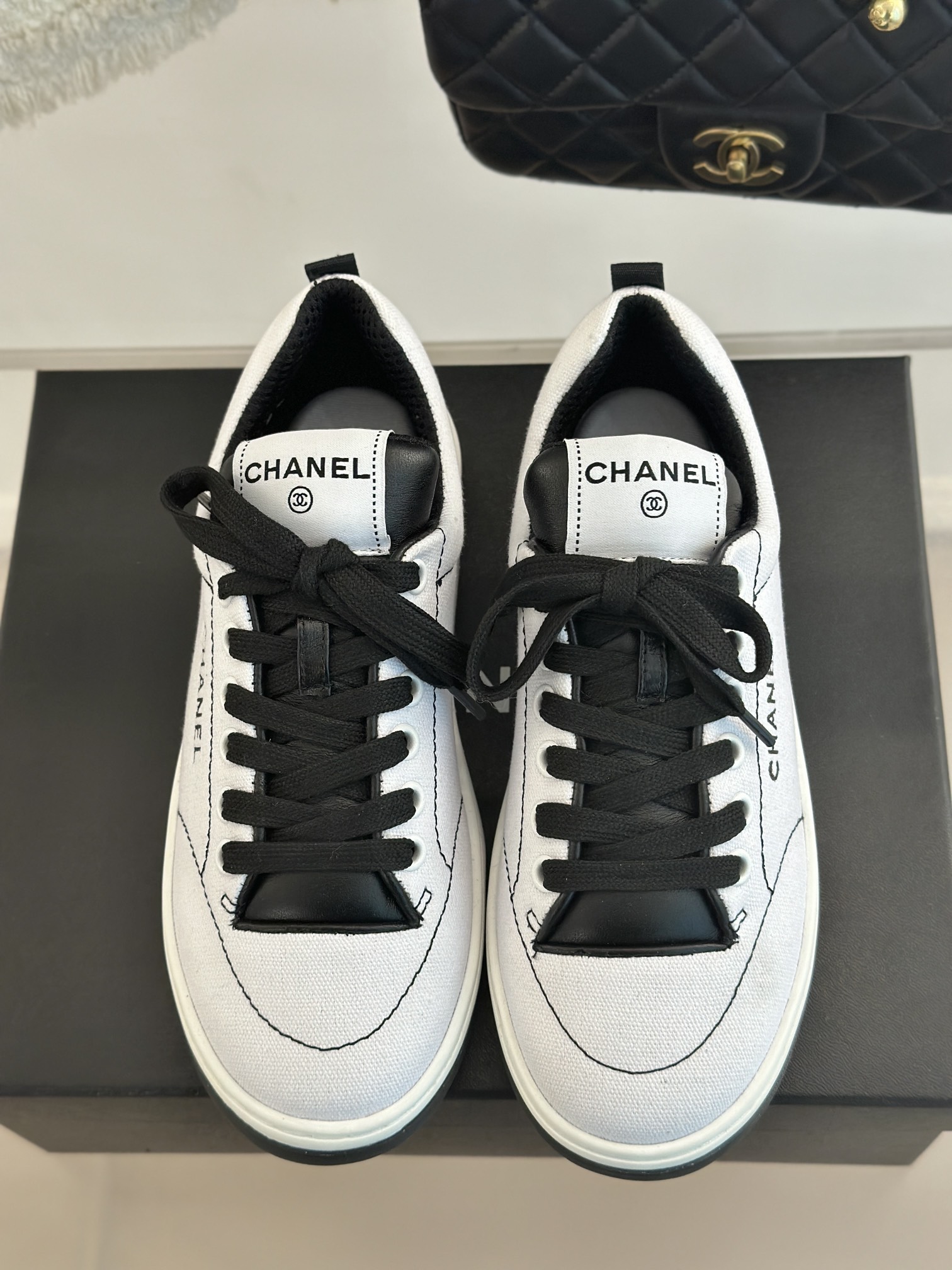 CHANEL Casual Cruise 2024/25 Sneakers