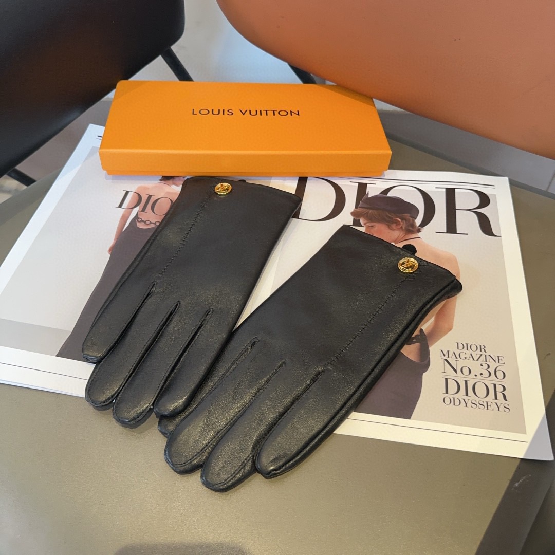 Louis Vuitton Men’s Lambskin Gloves