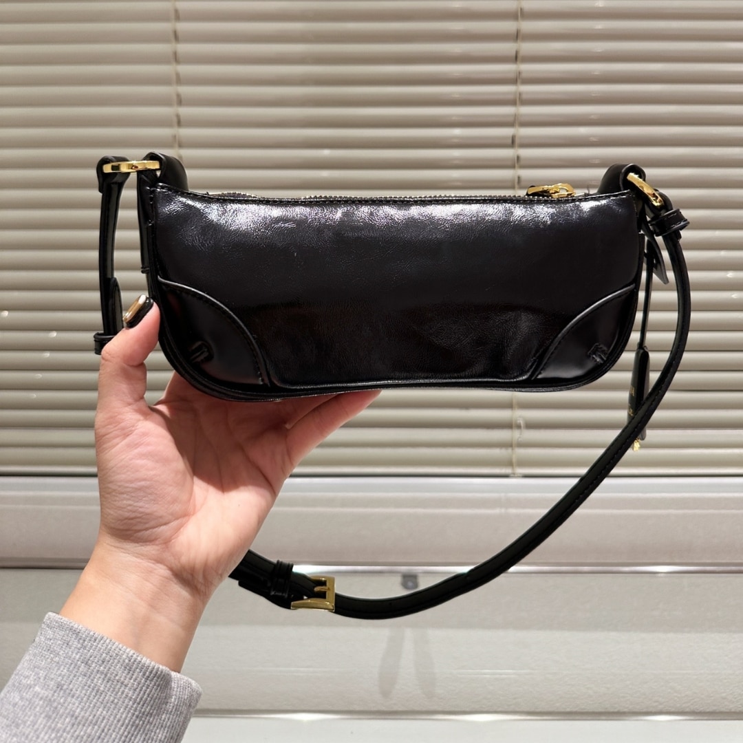Prada Re Edition 2002 Leather Shoulder Bag Black 23Cm