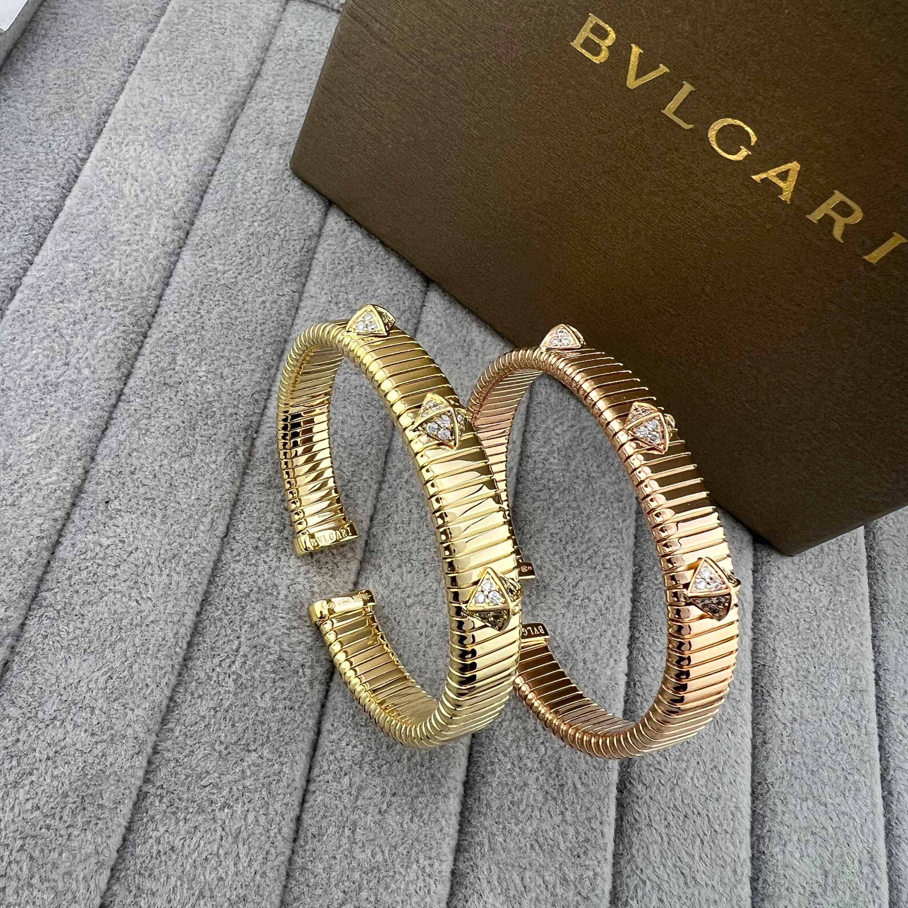Yellow gold/rose gold diamond spring bracelet