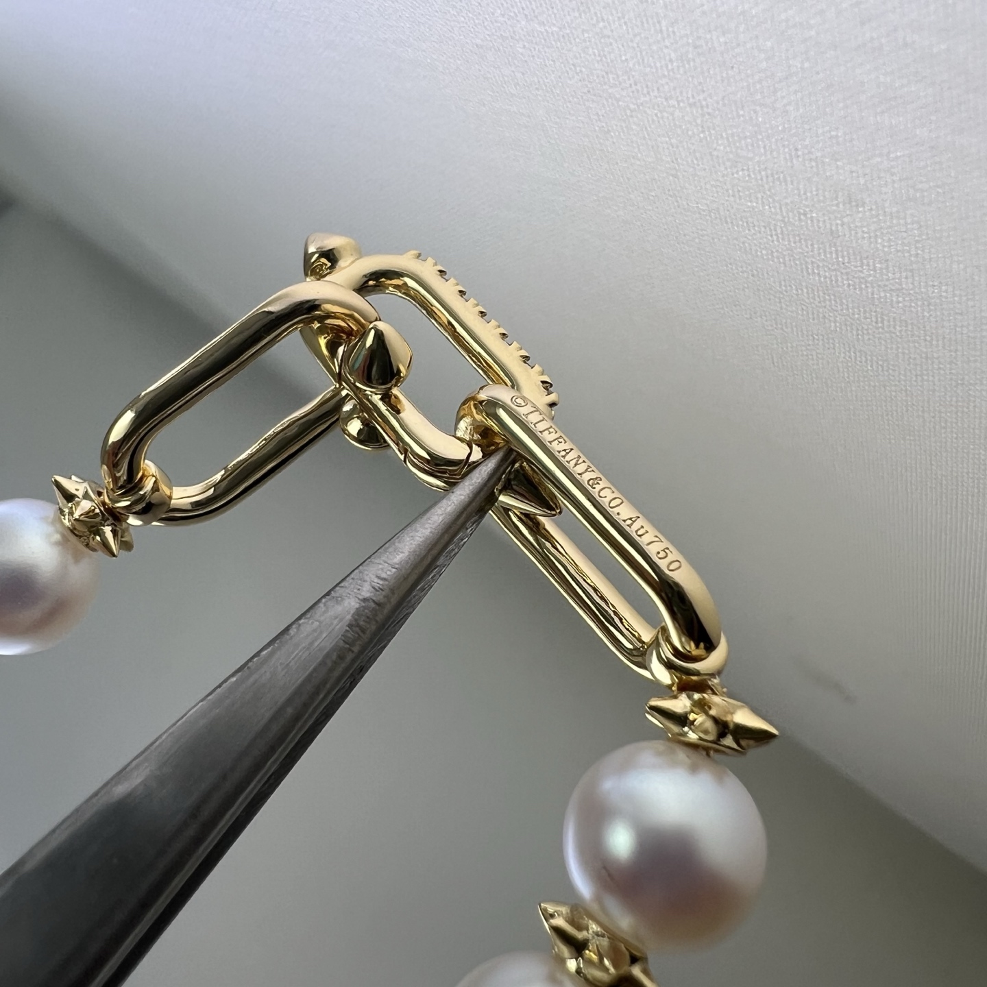 Trident Spike Link White Pearl Necklace