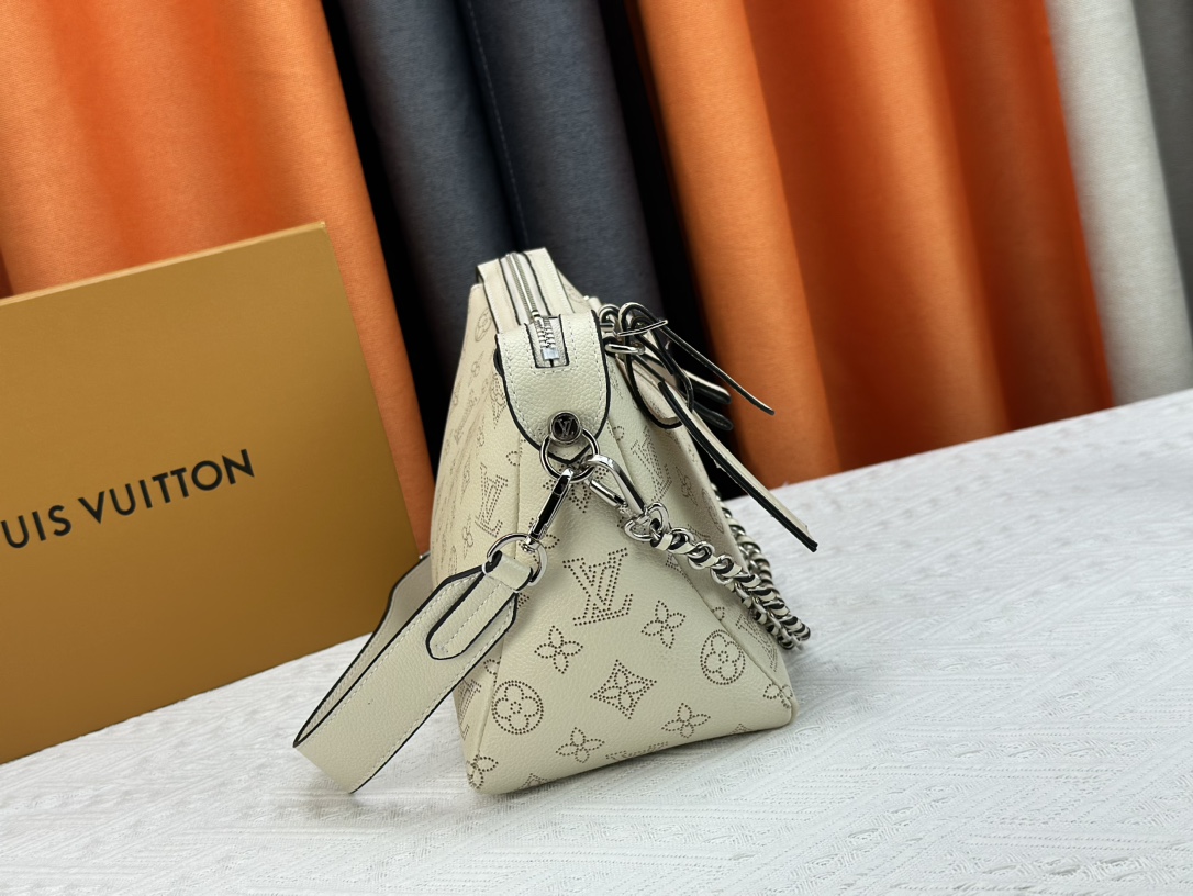 Louis Vuitton Hand It All Pm Creme 29Cm M24114