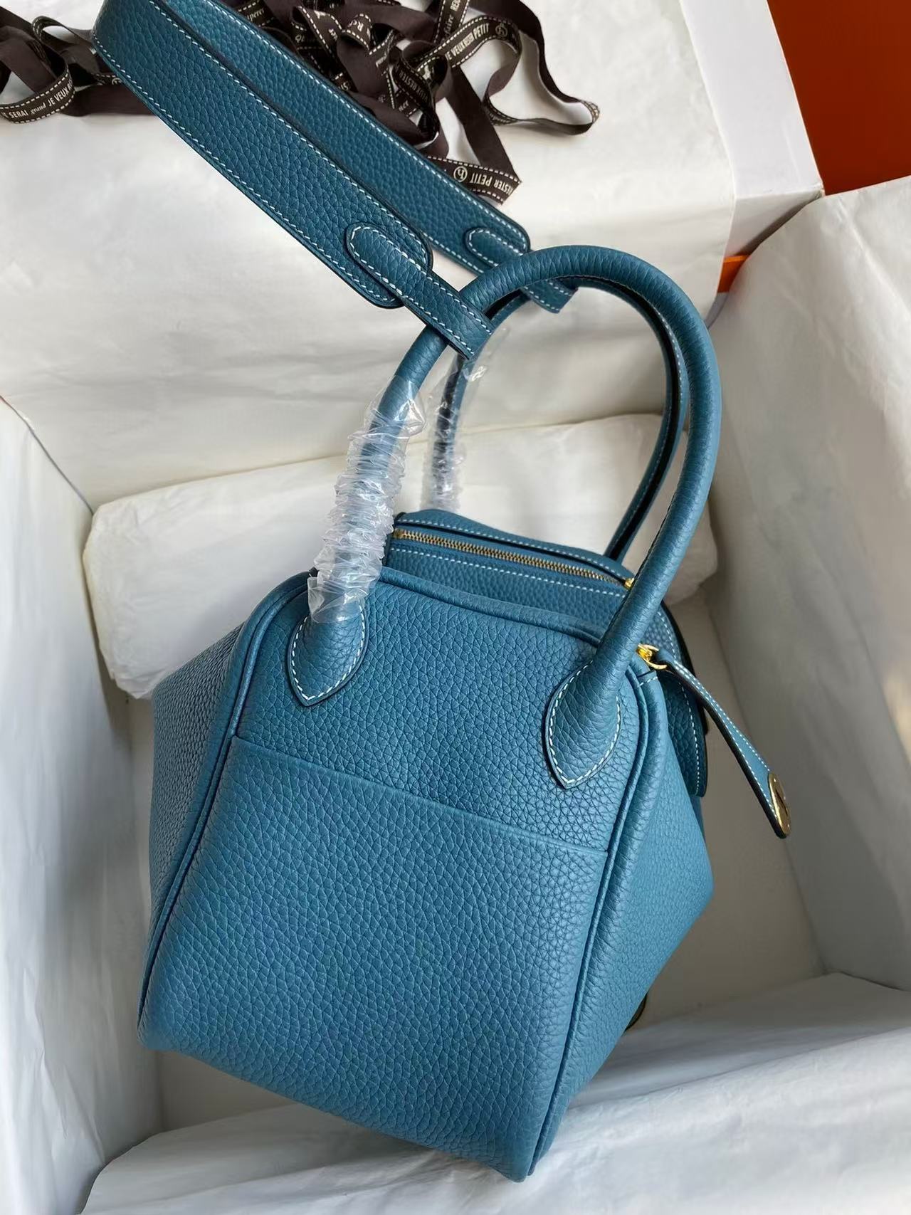 Lindy 19-26 customize