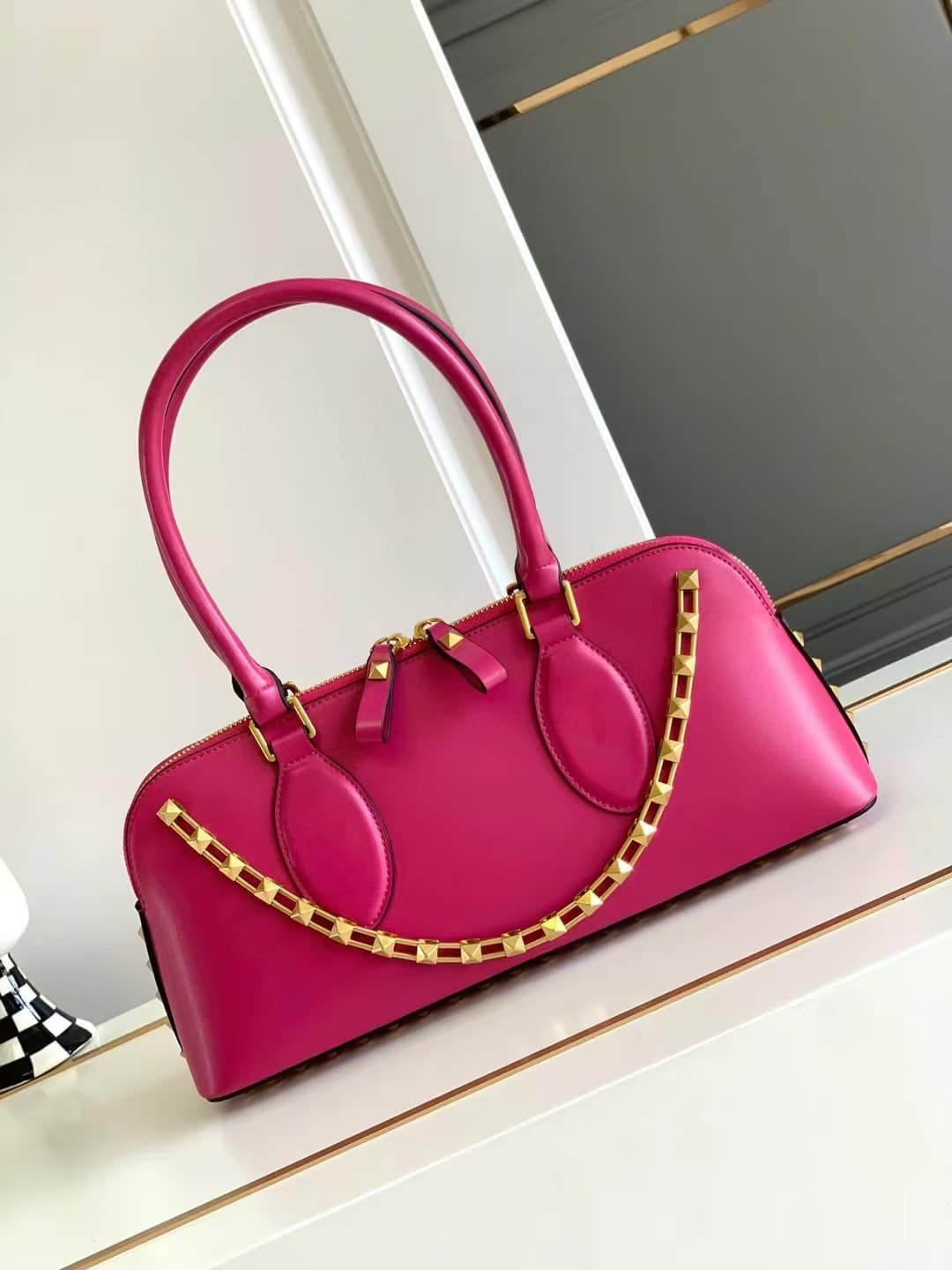 Valentino Garavani Rockstud East-West Zip-Up Tote Bag Pink 34Cm
