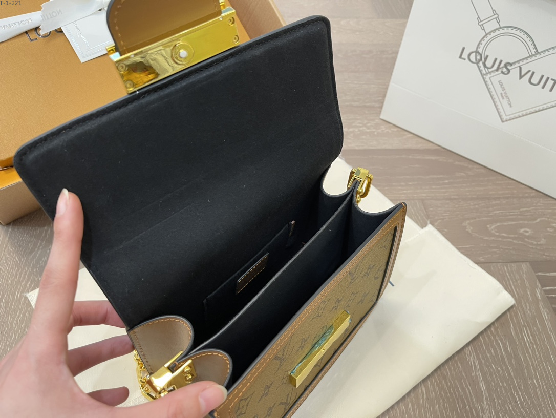 Louis Vuitton Mini Dauphine Autres Toiles Monogram 25Cm M45959