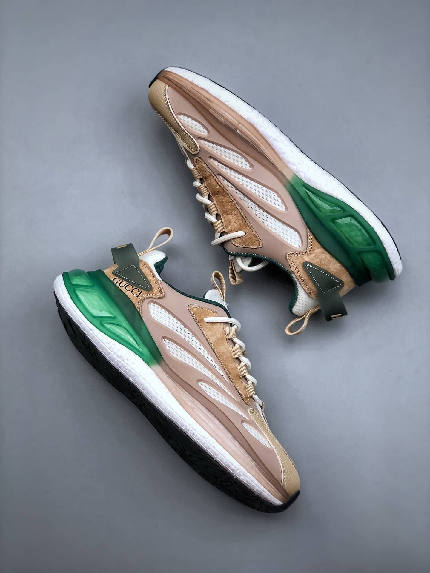 Gucci Design Sneaker Beige Green