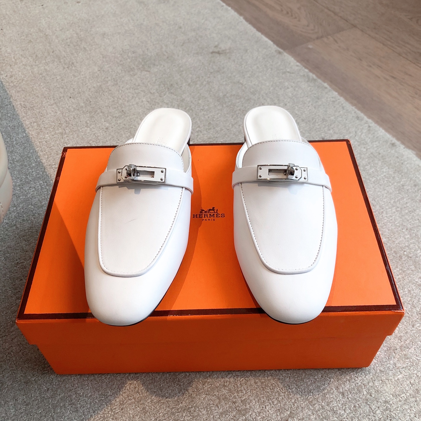 Hermes Oz Mule White