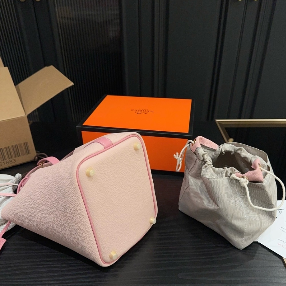 Hermes Picotin Lock 18 Pocket Bag Light Pink 18cm