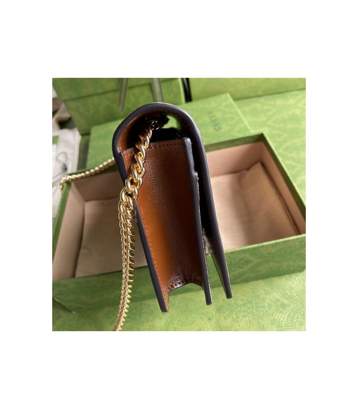 Gucci Valentine’s Day Chain Card Case Wallet