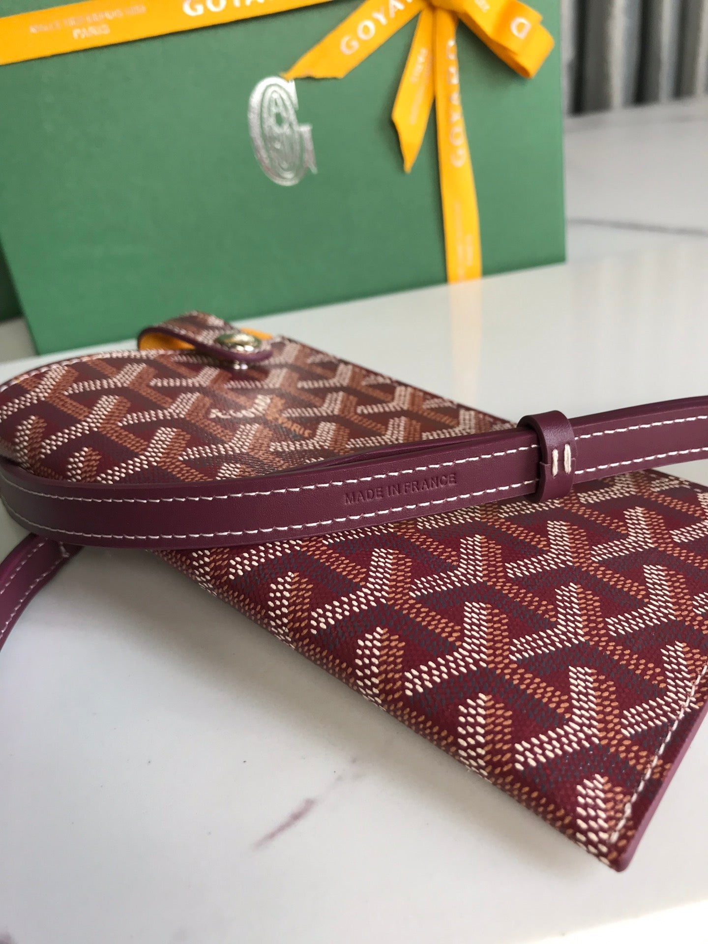 Goyard Montmartre Gm Case 18 Cm Wine Red Goyardine Canvas