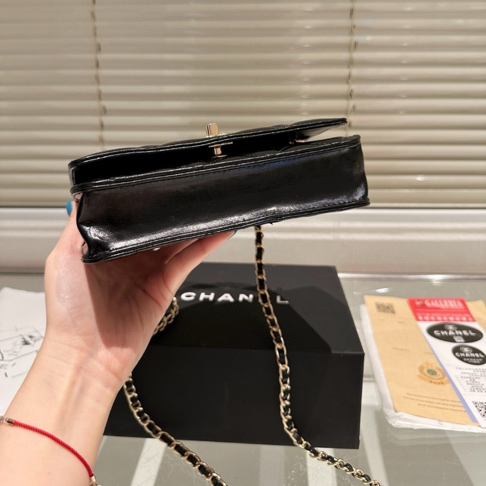 Chanel 24B Metal Twist Woc Black 20Cm/7.8in