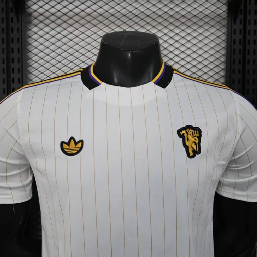 Manchester United Player Version Terrace Icon Jersey 2025/26