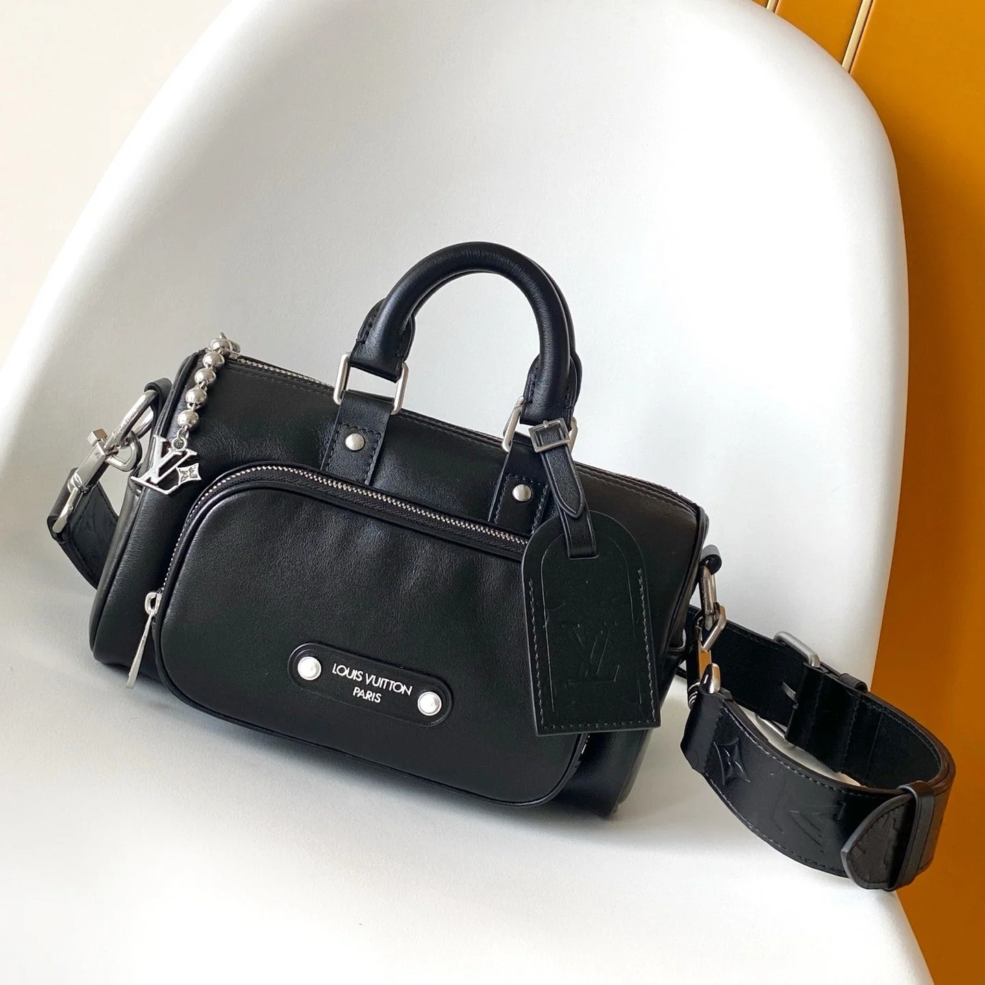 LV M13988 Keepall Bandoulière Cargo 25 Black Caflskin Sliver HW