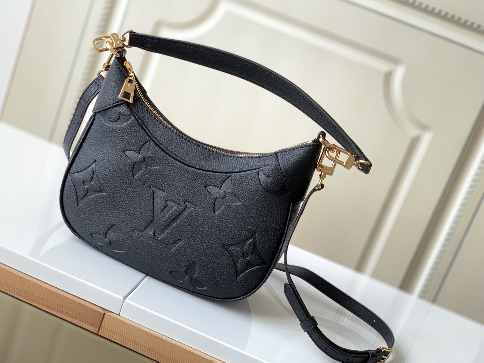 LV-M46002 Bagatelle