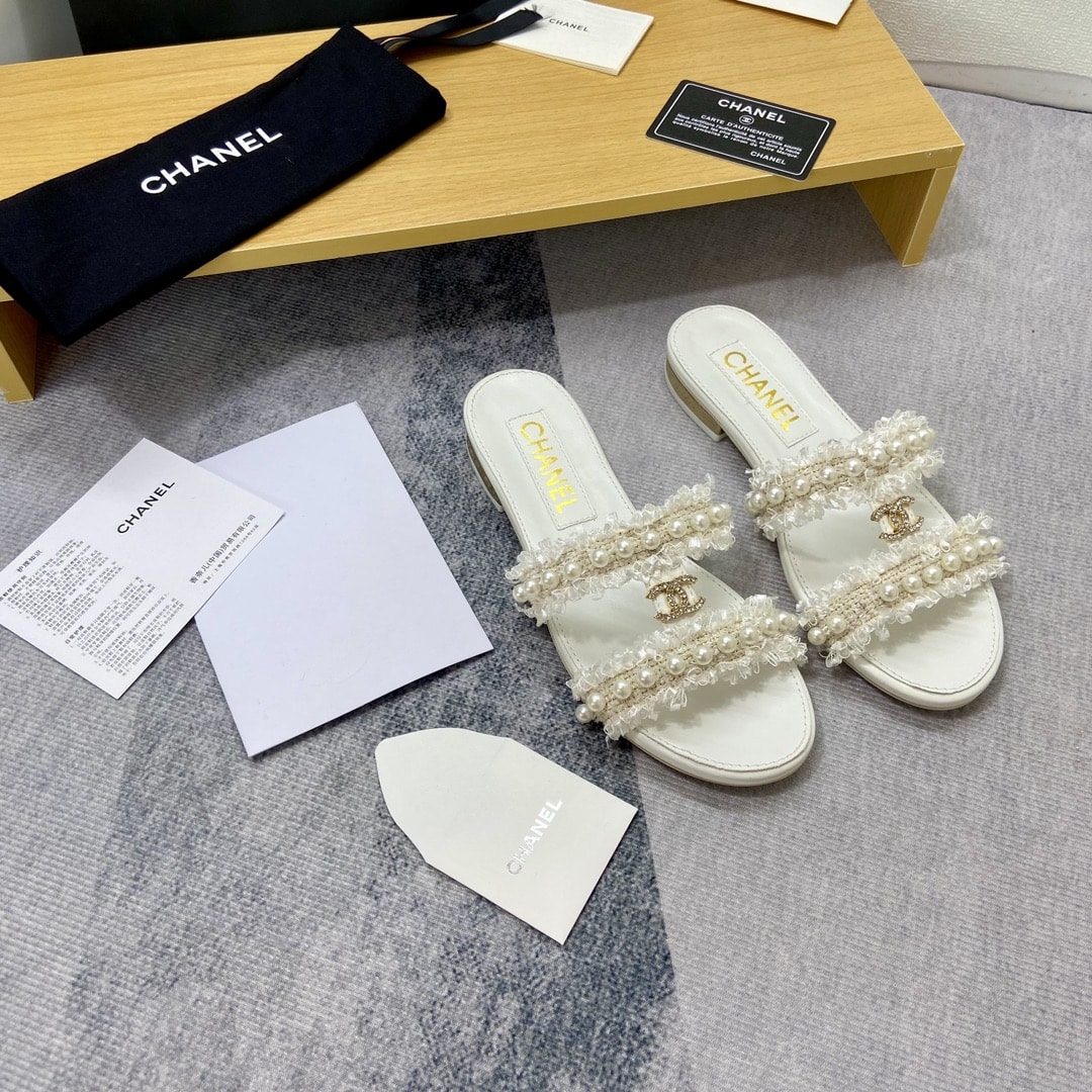 Chanel Mule Slippers Pearl Tweed White