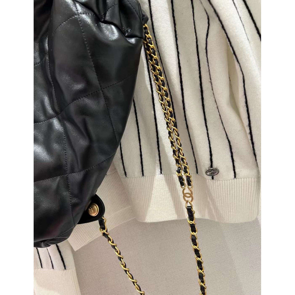 Chanel 22 Backpack in Black Shiny Calfskin 34cm