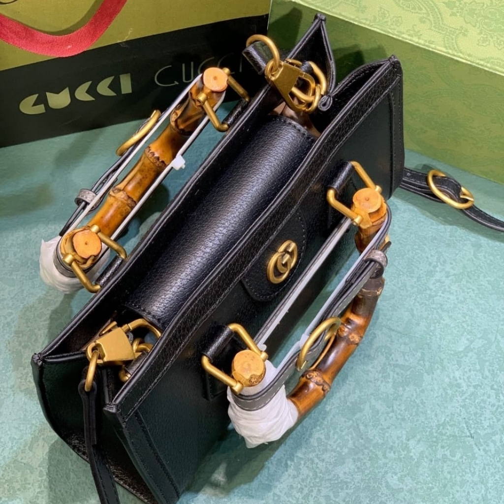 Gucci Diana Small Shoulder Bag Black Leather 25cm 735153 DJ24T 1092