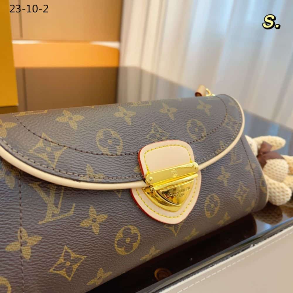 Louis Vuitton Monogram Beverly Pochette Brown 25Cm
