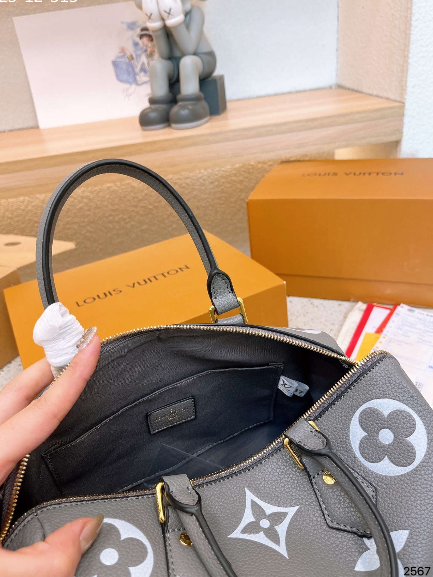 Louis Vuitton Speedy Bandouli Re 20 Monogram Empreinte Leather 20Cm M46575