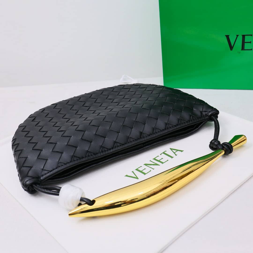 Bottega Veneta Sardine Handle Bag Black 33Cm